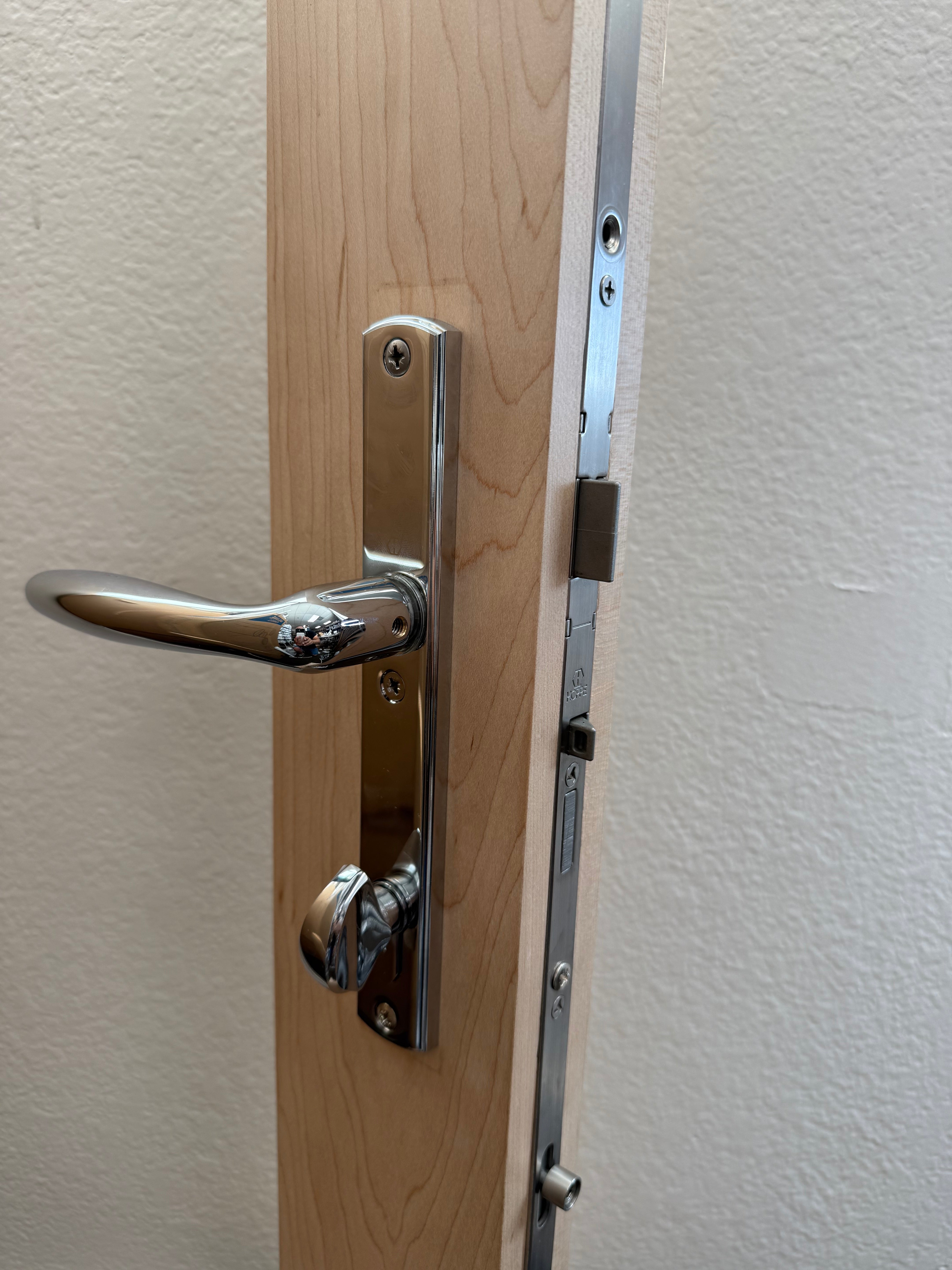 HOPPE MULTIPOINT LOCK HANDLESET, VERONA, M151/216N, SOLID BRASS-POLISHED CHROME ,2131047