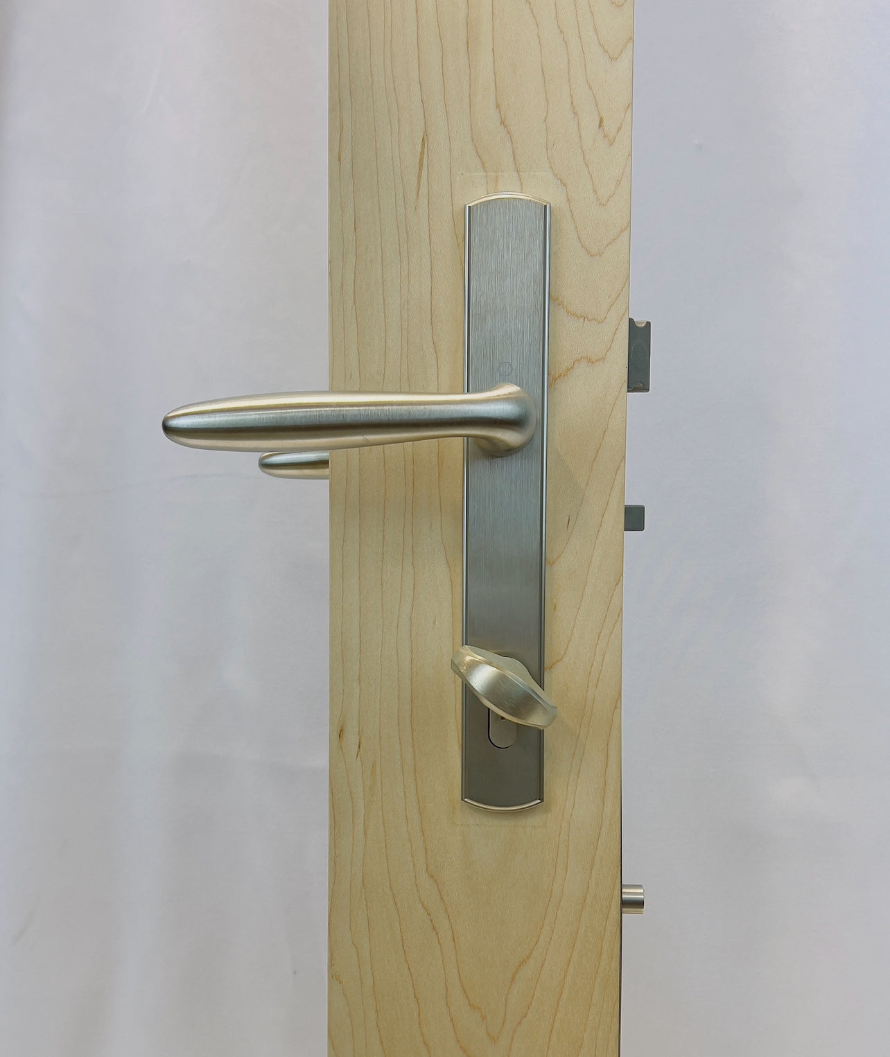 HOPPE MULTIPOINT LOCK HANDLESET, VERONA, M151/216N, SOLID BRASS - SATIN NICKEL, ACTIVE , 2094805